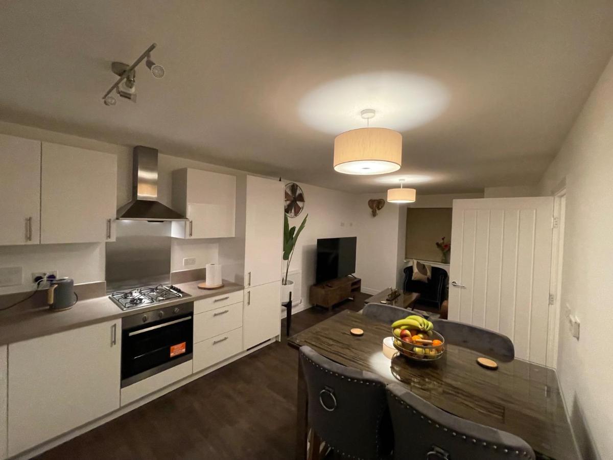 A Luxurious 2-Bedroom Flat In Rugby. エクステリア 写真